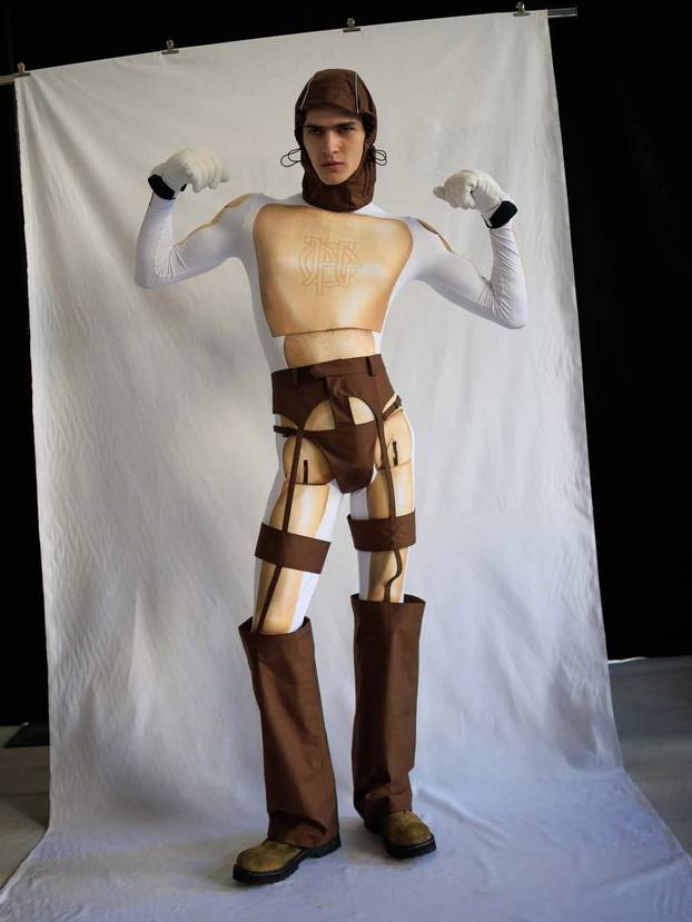 FOTO Pariški tjedan mode šokirao kreacijama: Modeli na pisti izgledali potpuno goli