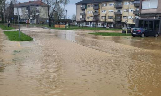 Poplave u Slavoniji: 'Vode su rasle brzo u kratkom vremenu'