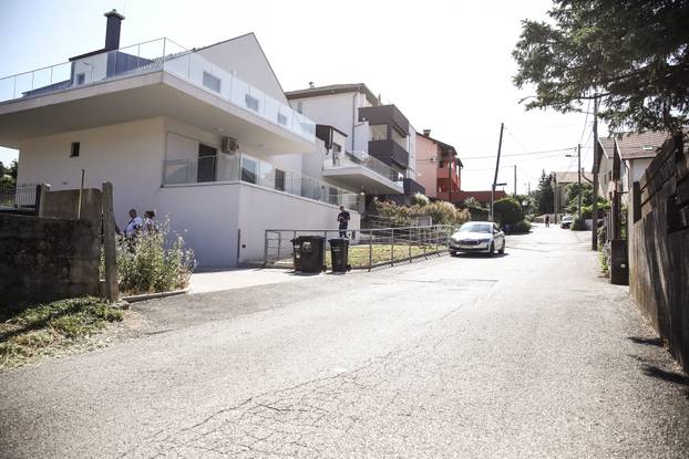 Zagreb: Policijski očevid još uvijek traje gdje su sinoć u ulici Črna voda ubijeni muškarac i žena