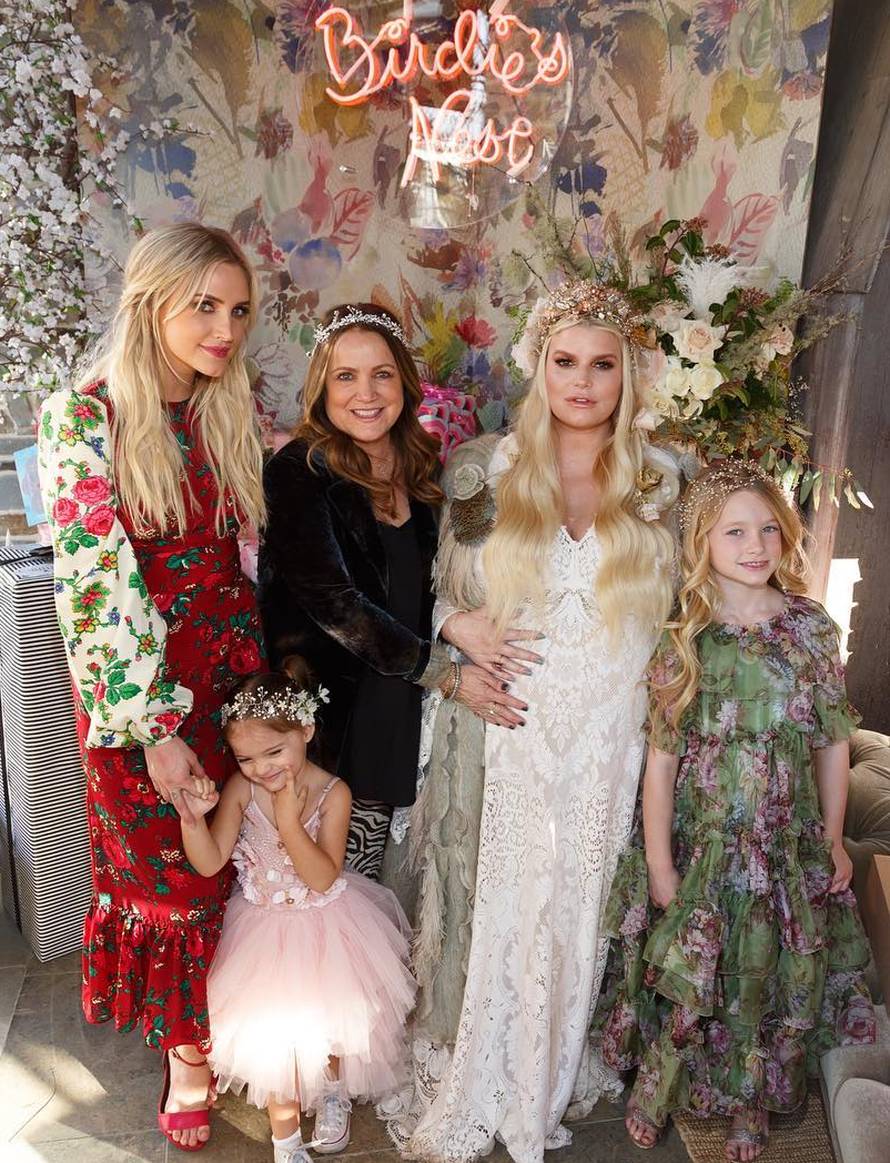 Očajna je zbog treće trudnoće: 'Nabila' je 40 kila i jedva hoda