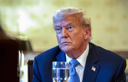 Trump: Šaljemo više oružja Ukrajini, moraju se moći braniti