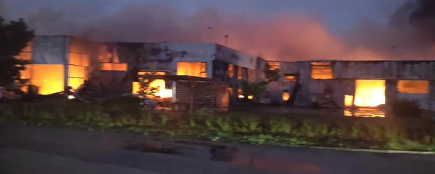 Zbog ogromnog požara zatvorili osječku obilaznicu! Pogledajte vatrenu stihiju snimljenu izbliza