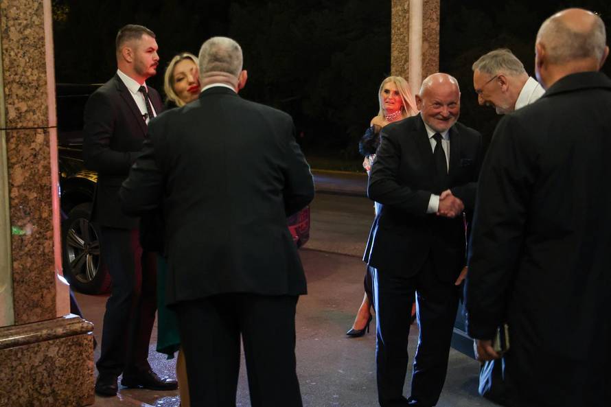 Zagreb: Dolazak uzvanika na svadbu Marijana Kustića i Nike Perenčević