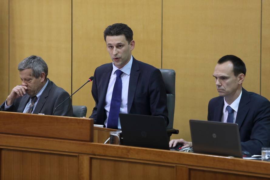 Za novog predsjednika Sabora potrebno je najmanje 39 ruku