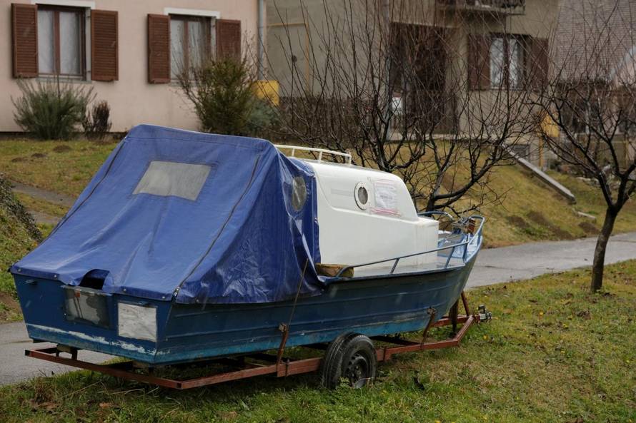 Sinoć u Aljmašu u čamcu pronađena tijela dva ribiča