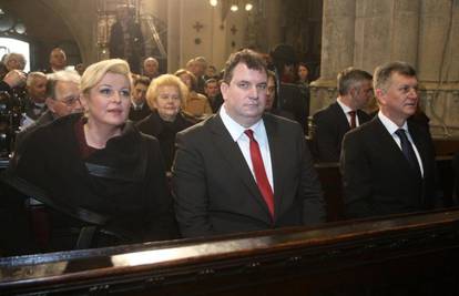 Kolinda, Kujundžić i Josipović zatražili razgovor s Bozanićem