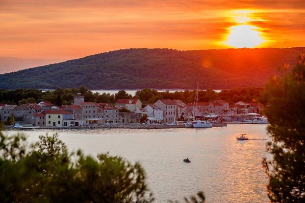 Zalazak sunca iznad Krapnja