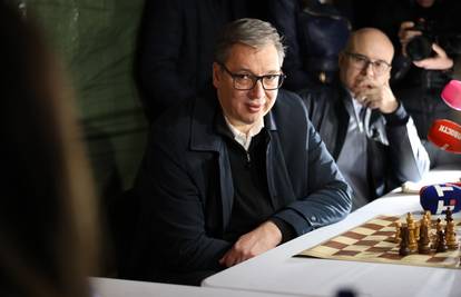 Vučić smijenio zapovjednika antiterorističke jedinice Srbije jer nije htio mlatiti građane?