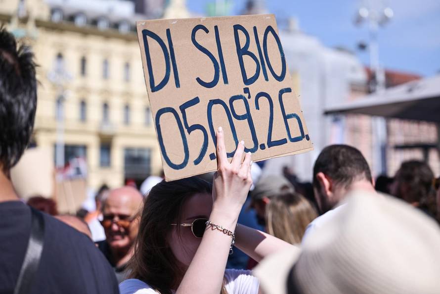 Tisuće prosvjednika preplavile središte Zagreba zbog otpada u Lici