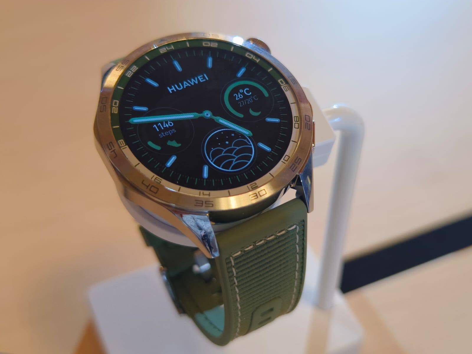 Huawei Watch GT4 sat uz više stila i dalje 'drži' dva tjedna, a sada sluša i kako dišete u snu