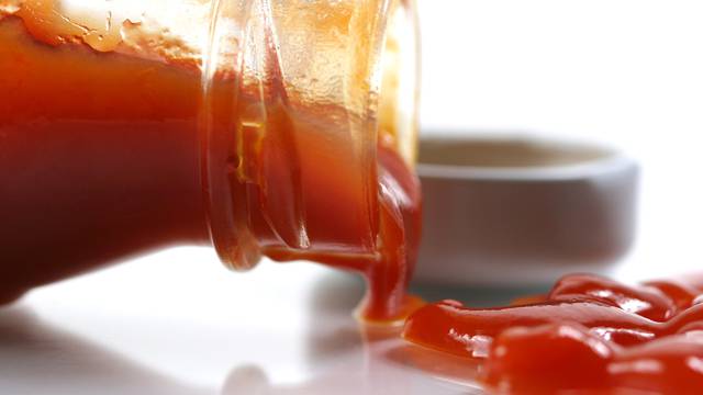 Čuva li se kečap u frižideru ili na polici? Ovo je konačan odgovor