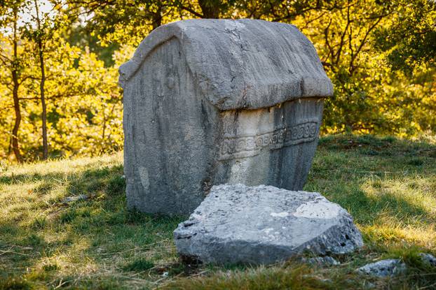 Misterij kamenih spavača: Jesu li stećci dokaz da je na našim prostorima živio drevni narod koji je korijen europske kulture?