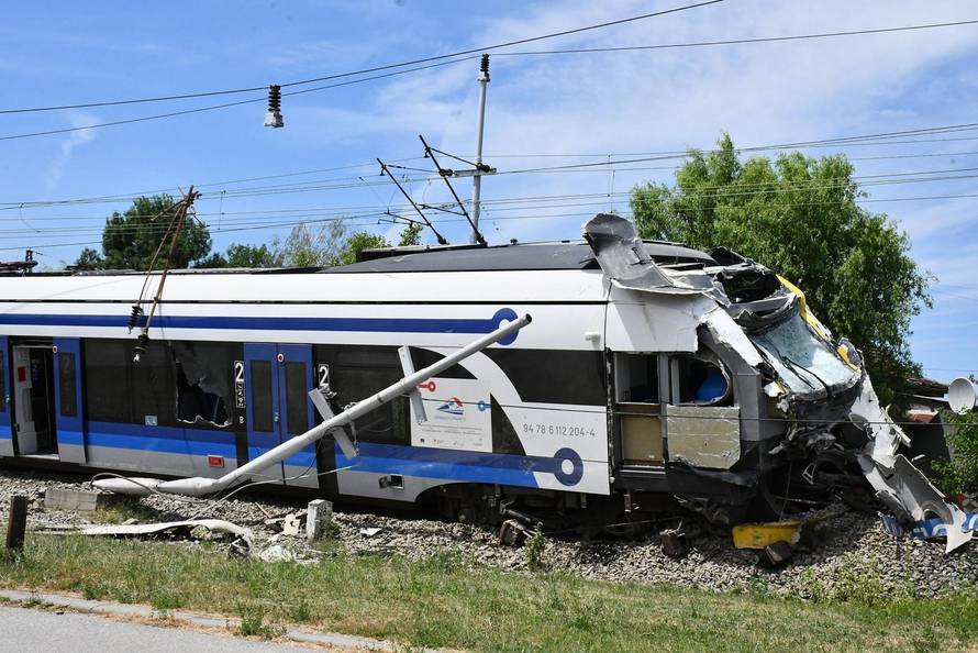 VIDEO Putnica iz vlaka strave: 'Bili smo u panici, vrata su bila zaglavljena. Nismo mogli van'