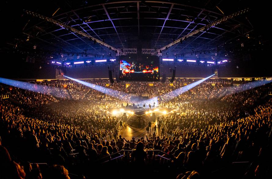 Ritam 90-ih: Glazba koja nas je držala na nogama – i na životu