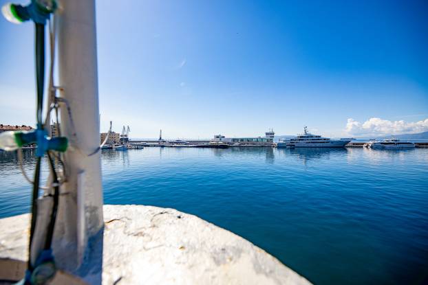 FOTO Zavirite u prvi brod-hotel u Hrvatskoj: Noćenje na ovom brodu u Rijeci ima posebnu čar