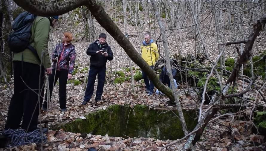 VIDEO SPAŠAVANJA Risovica je pala u rupu od tri i pol metra. Spasili su je i nazvali Marta