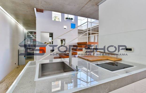 U ovoj se vili snimala popularna hrvatska serija! Znate li koja? Prodaje se za 550 tisuća eura...