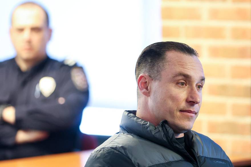 Po&ccaron;elo su&dstrok;enje Sr&dstrok;anu Mla&dstrok;anu zbog poticanja na otmice i ubojstvo