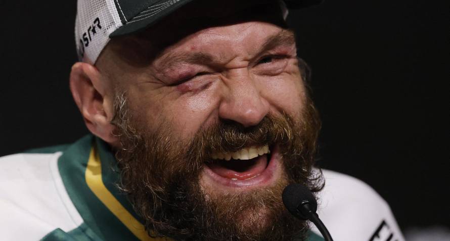Oleksandr Usyk v Tyson Fury - Heavyweight World Title