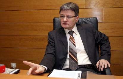 Sudac Dobronić tvrdi:  I valutna klauzula u euru je opasnost