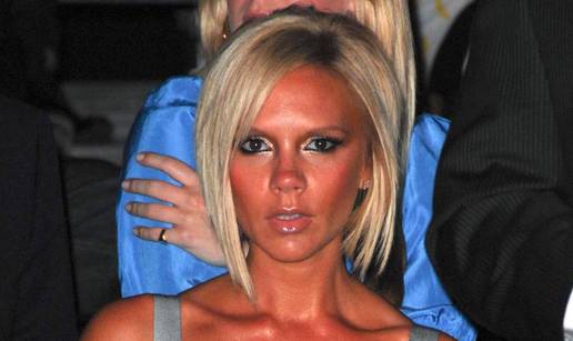 FOTO Victoria Beckham &ccaron;esto je mijenjala frizure, ali i grudi: Pogledajte sva njezina izdanja