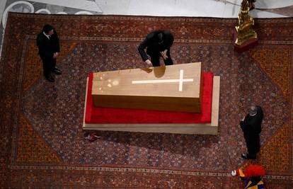 Završeno devet dana žalosti nakon smrti pape Franje