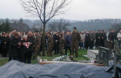Uz vojne počasti pokopan Zdravko Martinović
