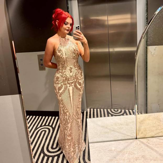 FOTO Vatrena Rebecca otkriva kako je kupila kuću bez kredita: Mjesečno zaradim 86.000 eura