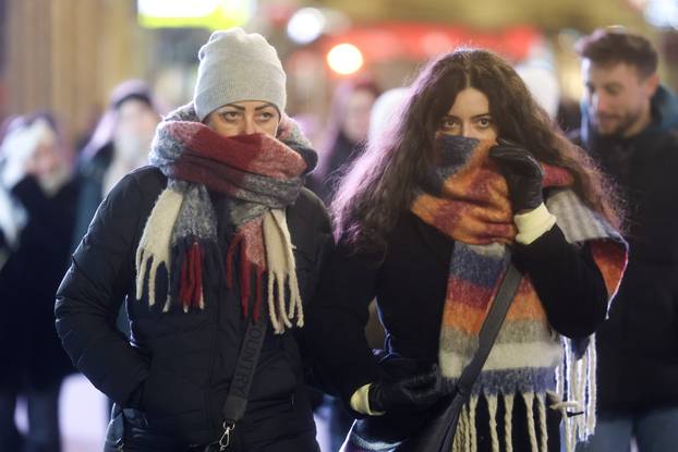 Veliki broj turista u centru Sarajeva