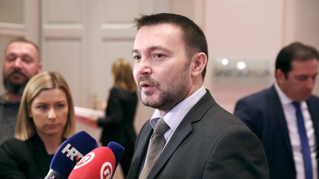 Zagreb: Arsen Bauk komentirao aktualna događanja