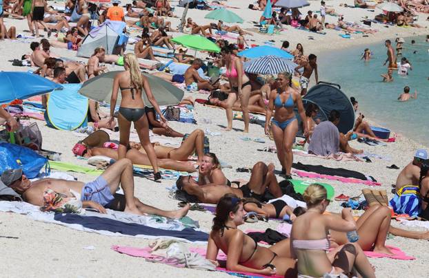 Splićani i turisti osvježenje potražili na Žnjanu