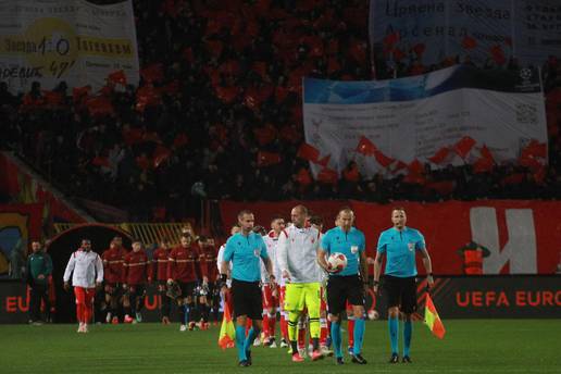 Uefa će žestoko kazniti Zvezdu: Treneru napukla lubanja, Delije su pogodile i pomoćnog suca