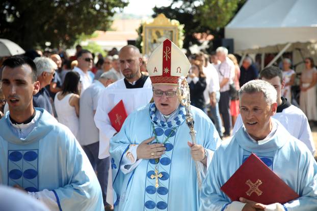 Vrpolje: Svetu misu povodom blagdana Velike Gospe predvodio je biskup šibenski Tomislav Rogić