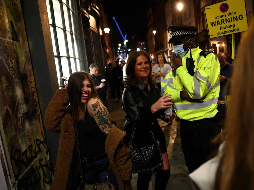 The spread of the coronavirus disease (COVID-19) in London