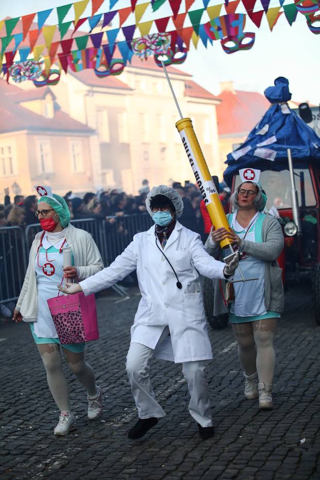 Samobor: Povorka mjesnih odbora i alegorijskih kola na Fašniku