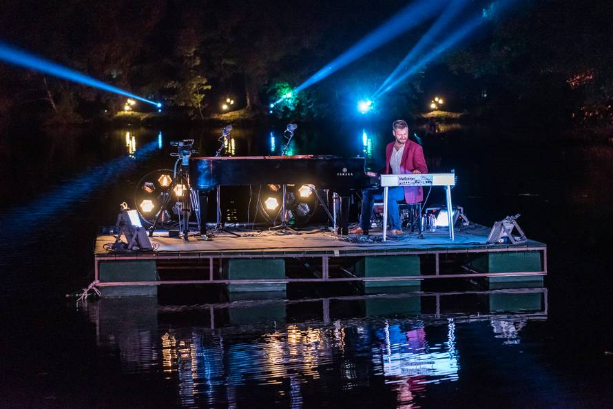 Bojao sam se da klavir od 1,5 mil. kuna ne propadne u jezero