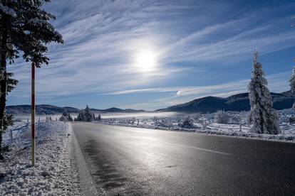 FOTO Uživajte u prekrasnim prizorima zimske idile u Lici