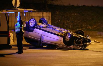 Prevrtanje automobila u Splitu: Ozlijeđeni prevezen u bolnicu