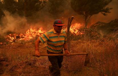 Šumski požari u Čileu odnijeli 22 života, objavili crvenu uzbunu