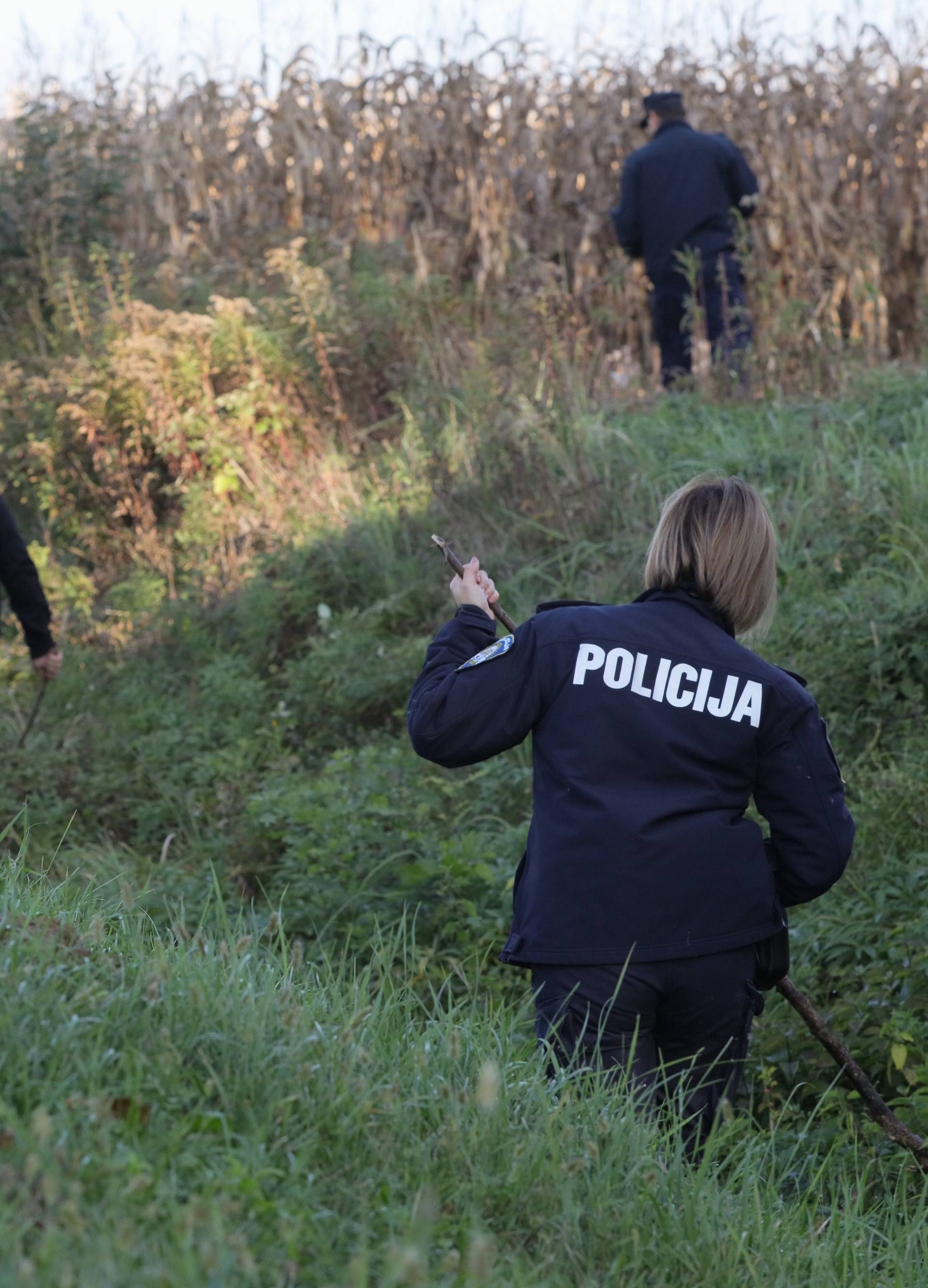 Našli razbojnike? Pretražuju domove u Slavonskom Brodu