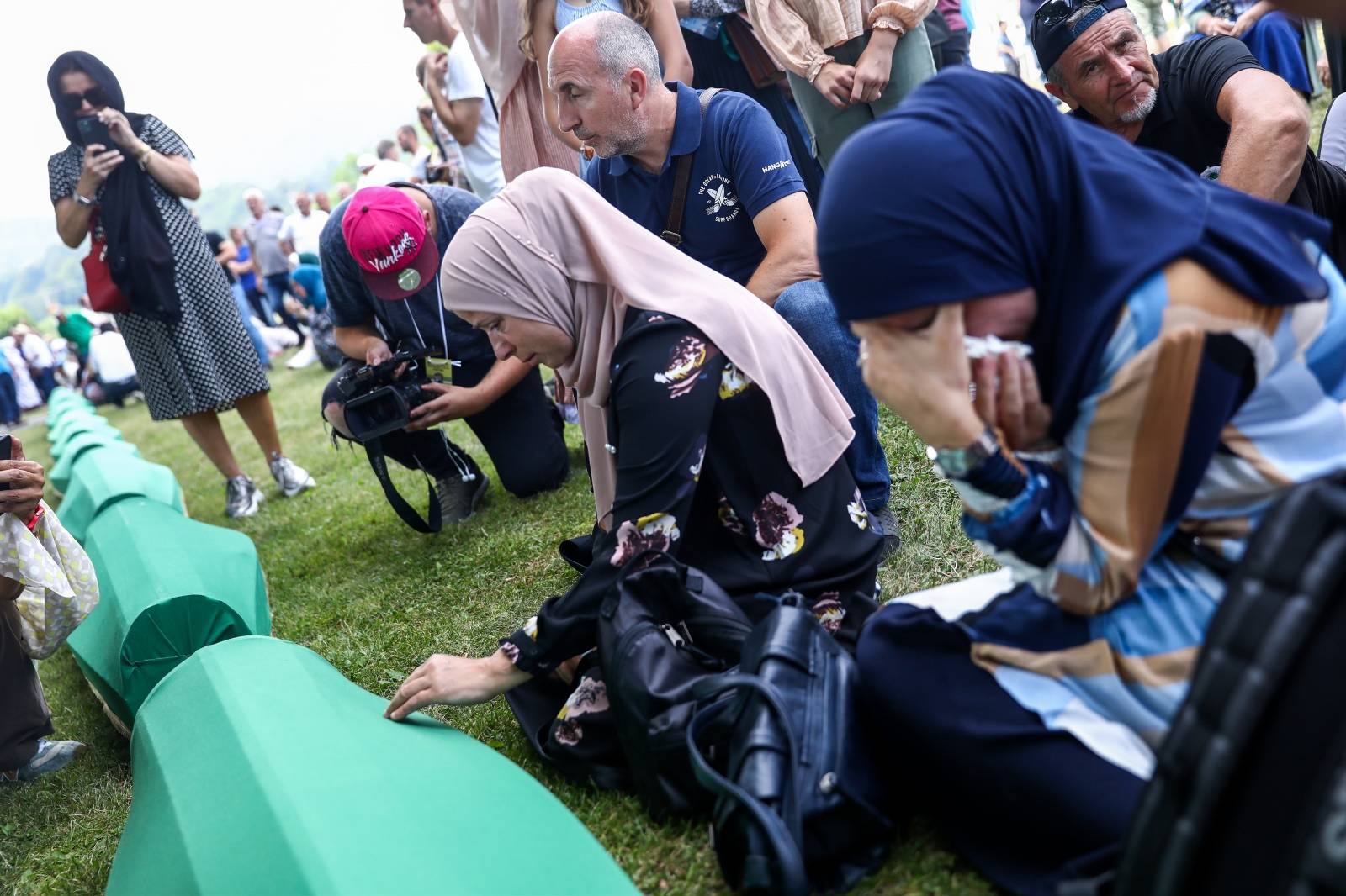 Obitelji ubijenih u Srebrenici prisjećaju se svojih najmilijih