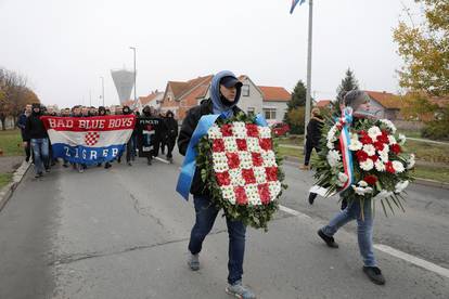 Vukovar: Bad Blue Boysi sudjelovali u Koloni sjećanja na obljetnicu pada Grada heroja