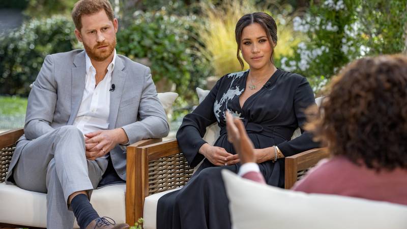 Zašto je Oprah pitala Meghan jesu li je ušutkali? Sad je otkrila