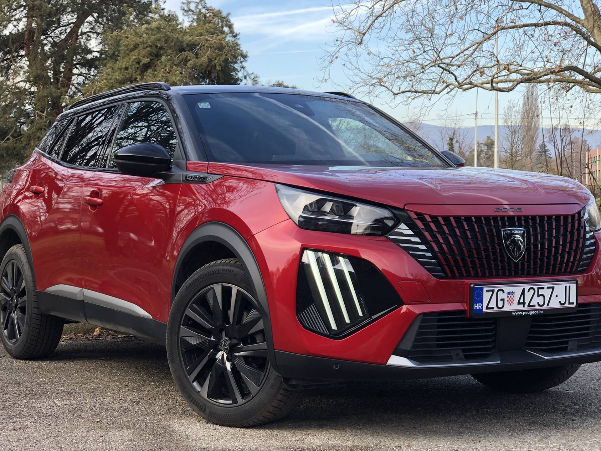 Testirali smo Peugeot 2008: Redizajnirani mali SUV nije samo obični gradski šminker