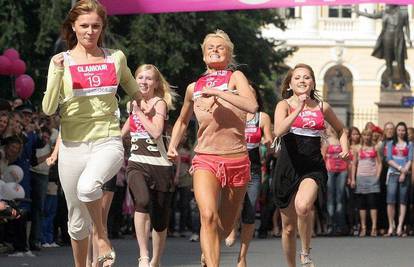 Stotinu žena u štiklama trčalo utrku na 100 m