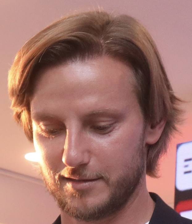 Ivan Rakitić stigao u Split i potpisao ugovor s HNK Hajduk