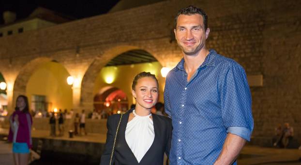 Dubrovnik: Vladimir Kli?ko i Hayden Panettiere iskrcali se s jahte Va Bene i prošetali Gradom