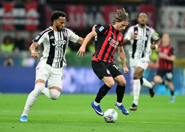 Serie A - AC Milan v Juventus