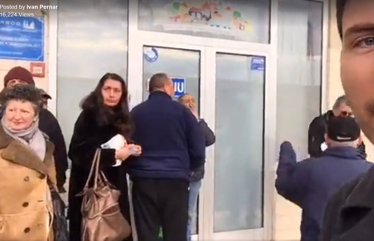 Žena ima tešku ruku: Pernara je prebila ispred pučke kuhinje
