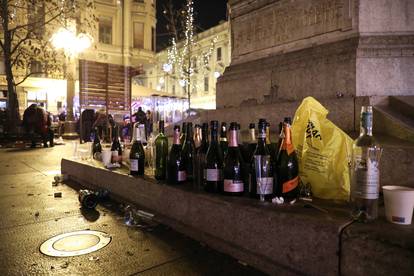 Zagreb: Smece na gradskim ulicama nakon proslave Nove godine